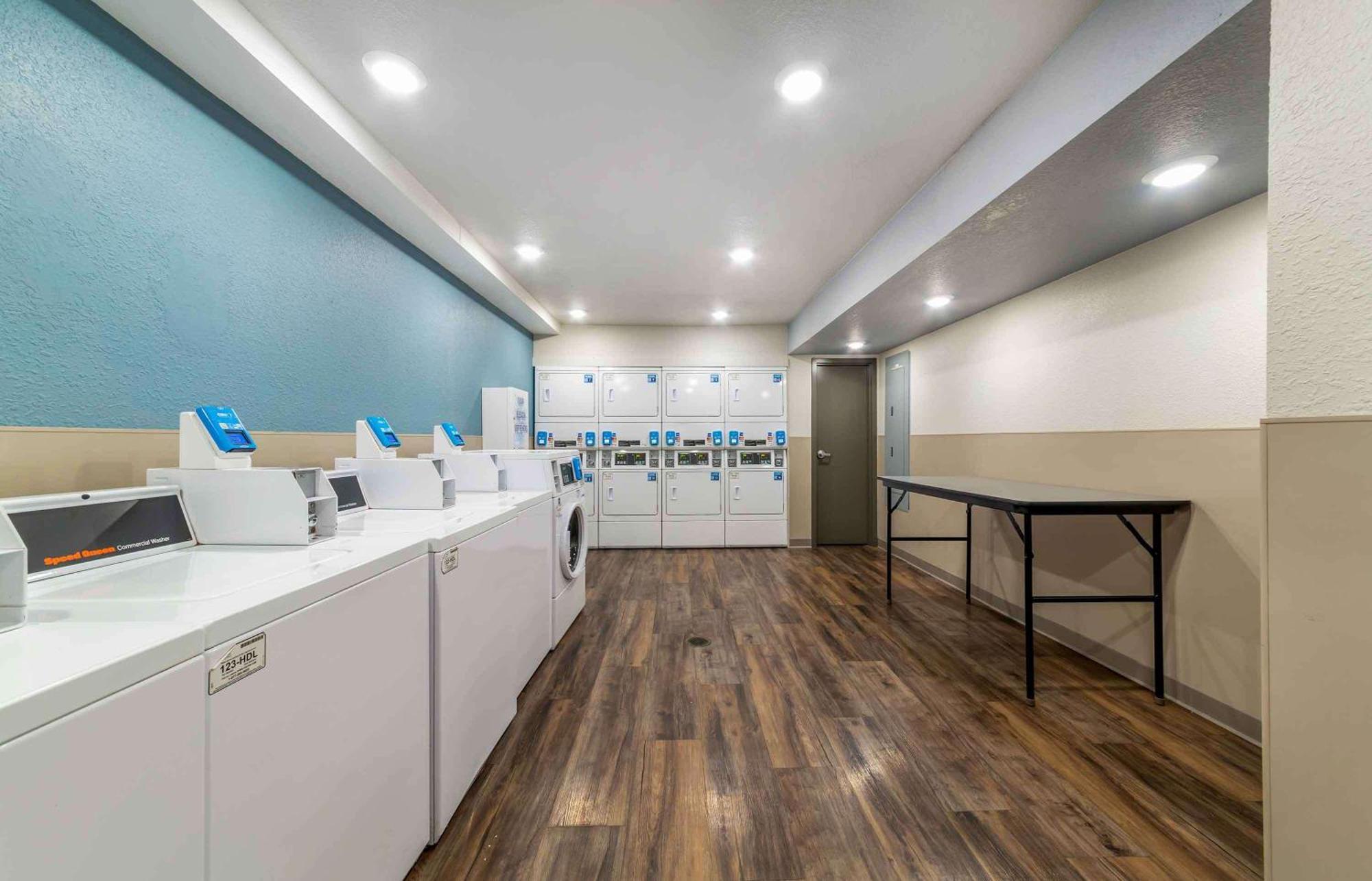 Extended Stay America Select Suites - Диърфийлд Бийч Екстериор снимка