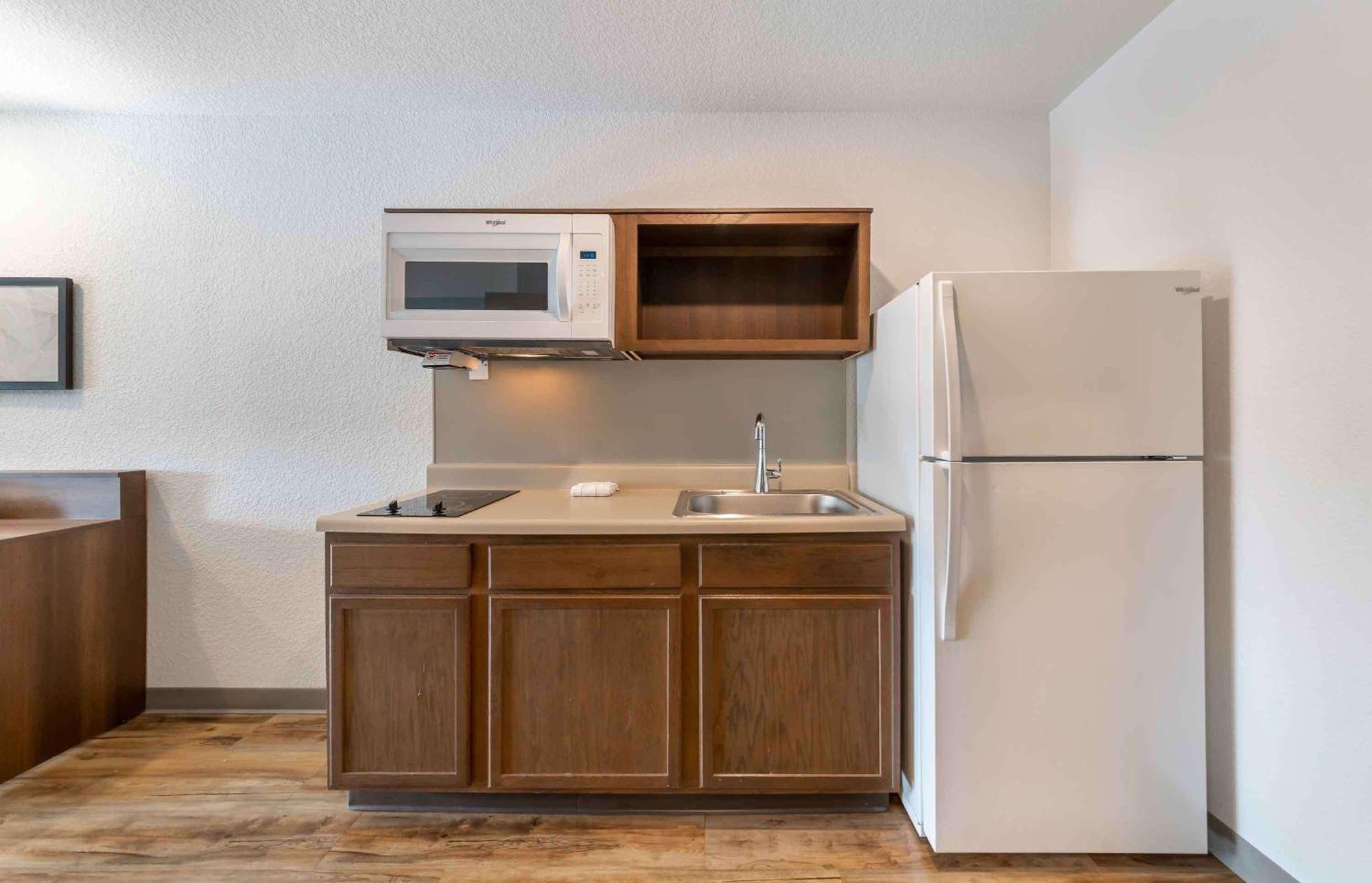 Extended Stay America Select Suites - Диърфийлд Бийч Екстериор снимка