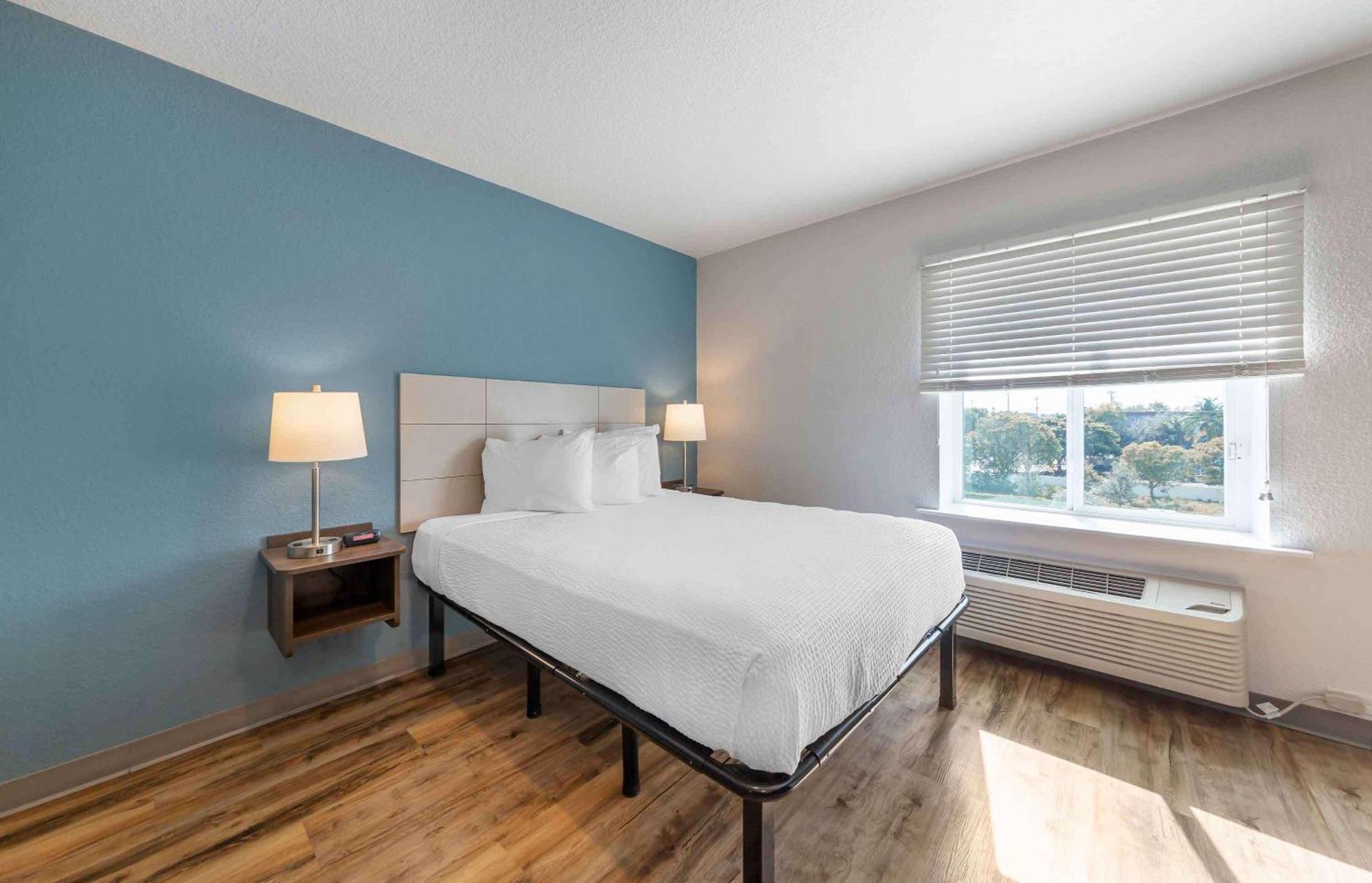 Extended Stay America Select Suites - Диърфийлд Бийч Екстериор снимка
